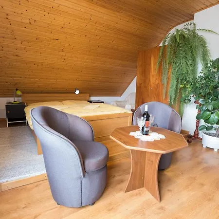 Domcek Na Orave منزل للإقامة *